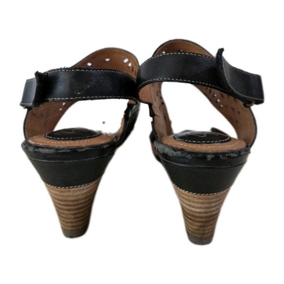 CLARKS Artisan Black Leather Heeled Sandal, 9 - Picture 3 of 4